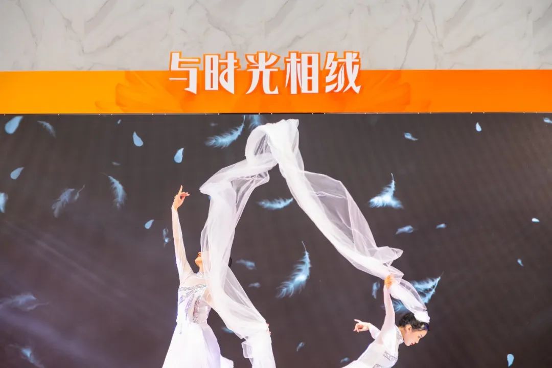 直击发布会现场 | 小蝌蚪视频黄色在线观看再携新品隆重亮相！(图6)